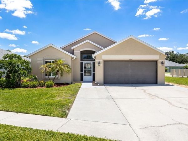 1504 Honor CT , LEHIGH ACRES, FL 33971