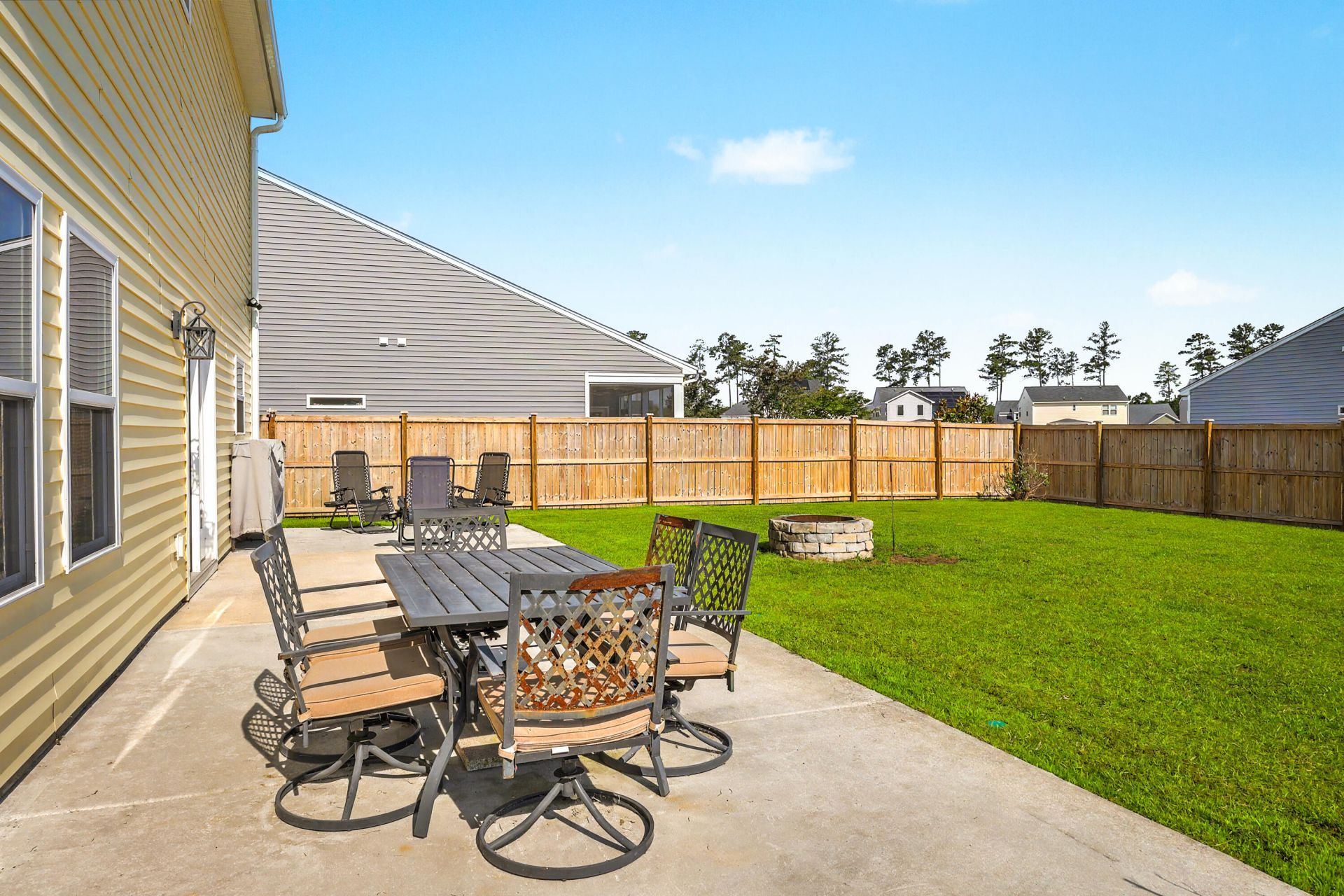 418 Carrara Drive Photo 32