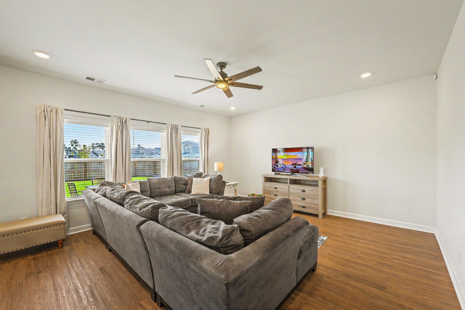 418 Carrara Drive Photo 8