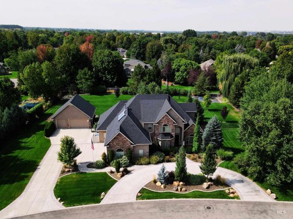 565 N White Sage Way, Eagle, ID 83616