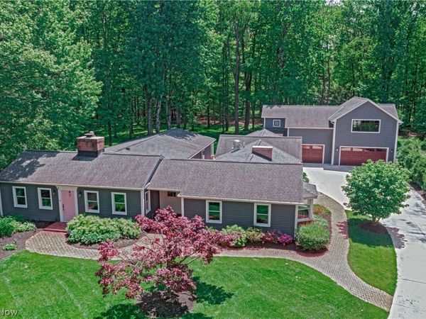 1 Deerfield Drive , Chagrin Falls, OH 44022