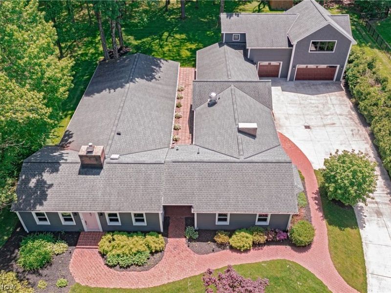 1 Deerfield Drive, Chagrin Falls, OH 44022 Photo 2