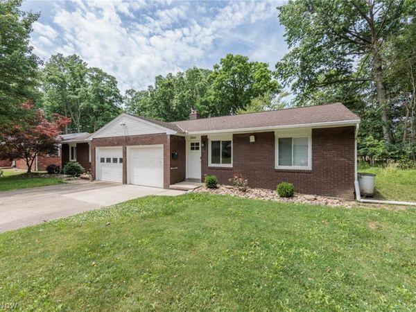 3862 & 3866 Seneca Street , Stow, OH 44224