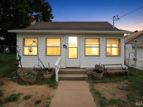 505 S Vandervoot Street, Desloge, MO 63601