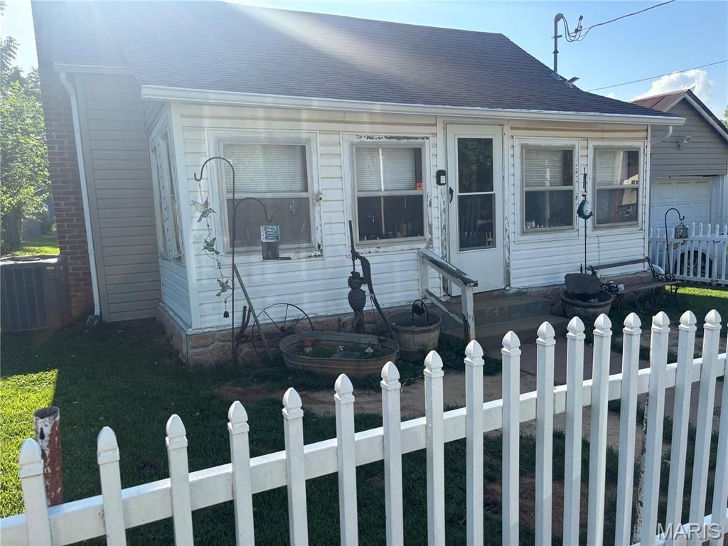 505 S Vandervoot Street , Desloge, MO 63601 Main Photo