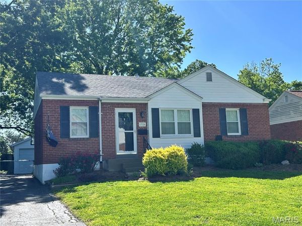 1326 Warson Place , St Louis, MO 63119