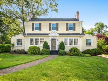 1020 Rivermont Terrace, Lynchburg, VA 24503