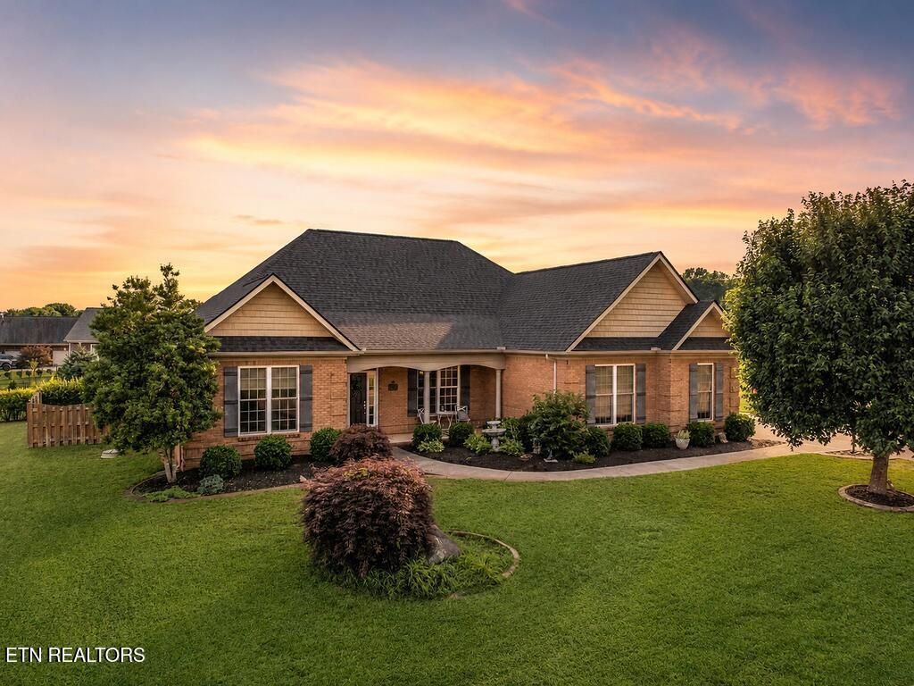 346 E Port Drive, Lenoir City, TN 37772 Main Photo