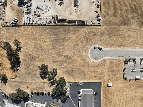Cow Meadown Place, Templeton, CA 93465