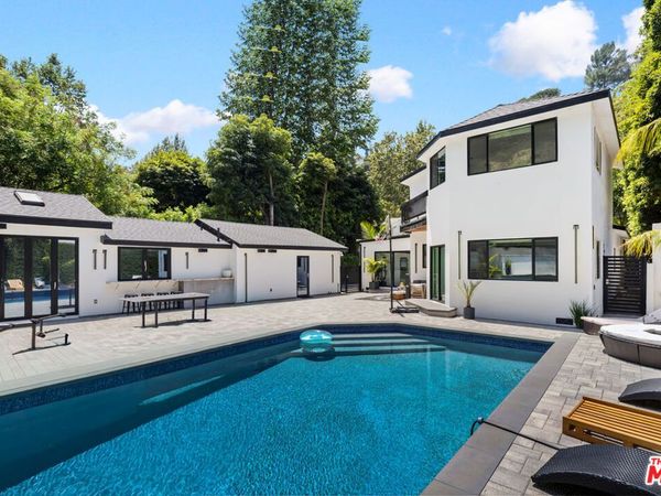 1750 N Beverly Glen Boulevard, Los Angeles, CA 90077
