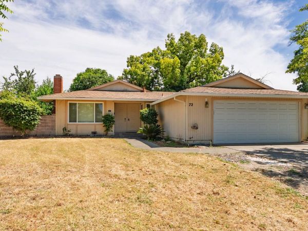 72 Lochmoor Cir, Sacramento, CA 95823