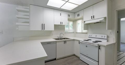 72 Lochmoor Cir, Sacramento, CA 95823 Photo