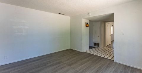 72 Lochmoor Cir, Sacramento, CA 95823 Photo