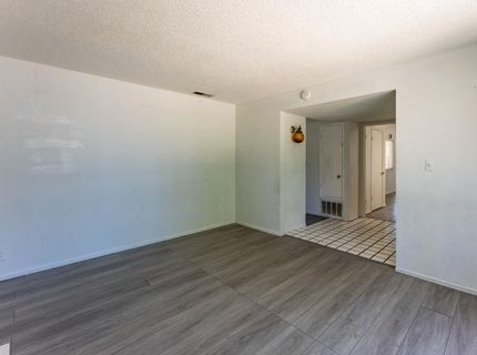 72 Lochmoor Cir, Sacramento, CA 95823 Photo