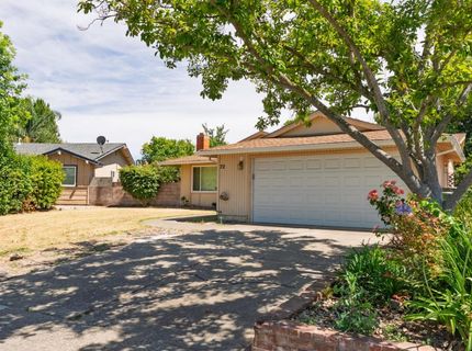 72 Lochmoor Cir, Sacramento, CA 95823 Photo