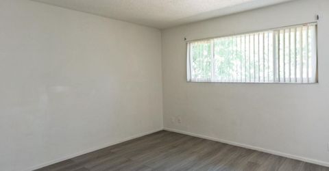 72 Lochmoor Cir, Sacramento, CA 95823 Photo