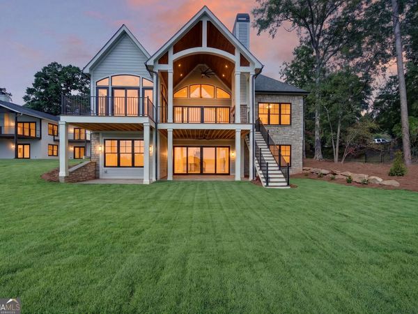 213 Lakecrest Drive NE, Milledgeville, GA 31061