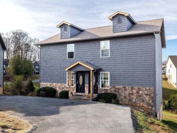 1707 Willow Trace Court, Sevierville, TN 37862