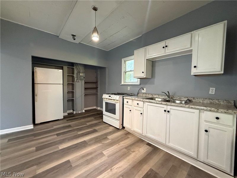 7610 Jeffries Avenue, Cleveland, OH 44105 Photo 9