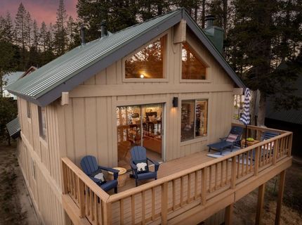 1132 Island Way, Soda Springs, CA 95728 Photo