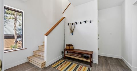 1132 Island Way, Soda Springs, CA 95728 Photo