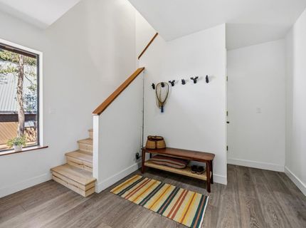1132 Island Way, Soda Springs, CA 95728 Photo