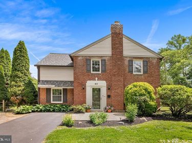 411 SUGARTOWN ROAD, WAYNE, PA 19087