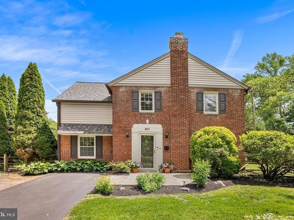 411 SUGARTOWN ROAD, WAYNE, PA 19087