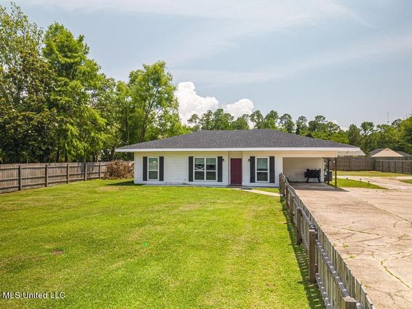 410 Old Spanish Trail, Waveland, MS 39576