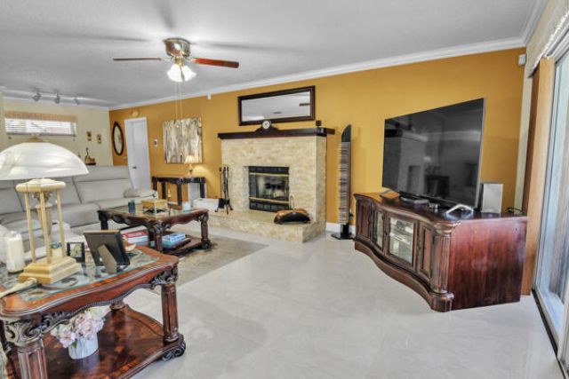 6431 Olde Moat Way, Davie, FL 33331 Photo