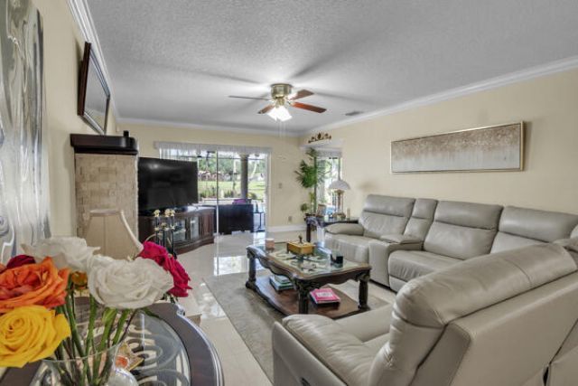 6431 Olde Moat Way, Davie, FL 33331 Photo