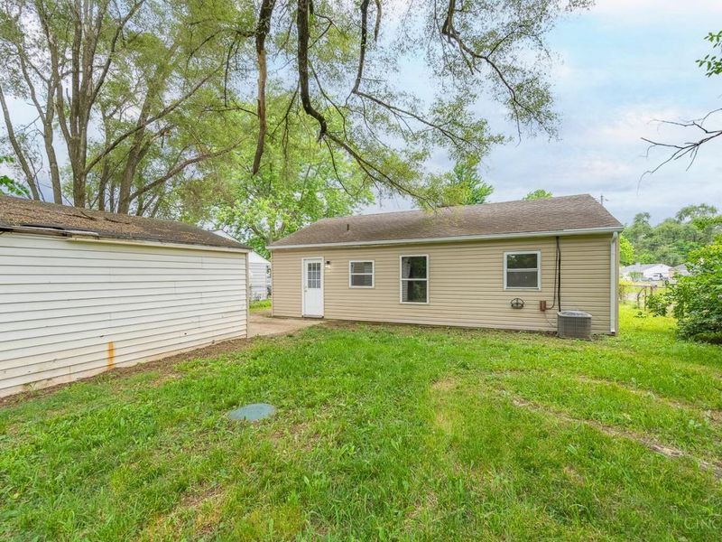 2903 Roslyn, Middletown, OH 45044 Photo 3