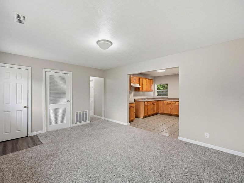 2903 Roslyn, Middletown, OH 45044 Photo 7