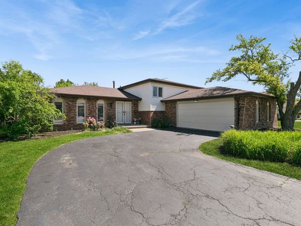 726 E 194th Street , Glenwood, IL 60425