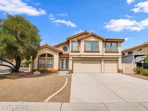 940 Cedarcliff Avenue , Las Vegas, NV 89123
