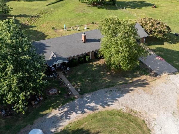 38956 Highway 39 , Asher, OK 74826
