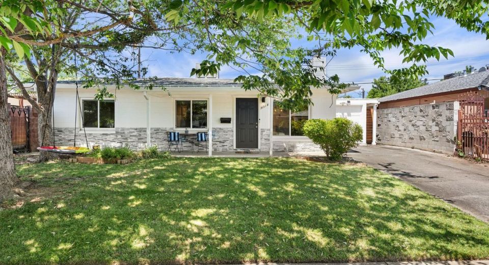 4914 Cabrillo Way, Sacramento, CA 95820 Photo