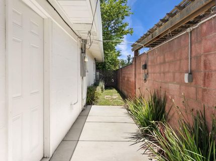 4914 Cabrillo Way, Sacramento, CA 95820 Photo