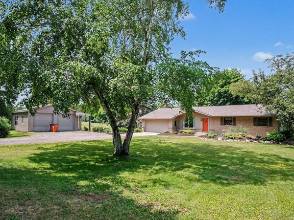 9941 Courtland Drive NE, Rockford, MI 49341