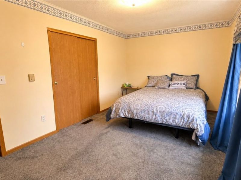 401 Josephine Street, Toronto, OH 43964 Photo 11