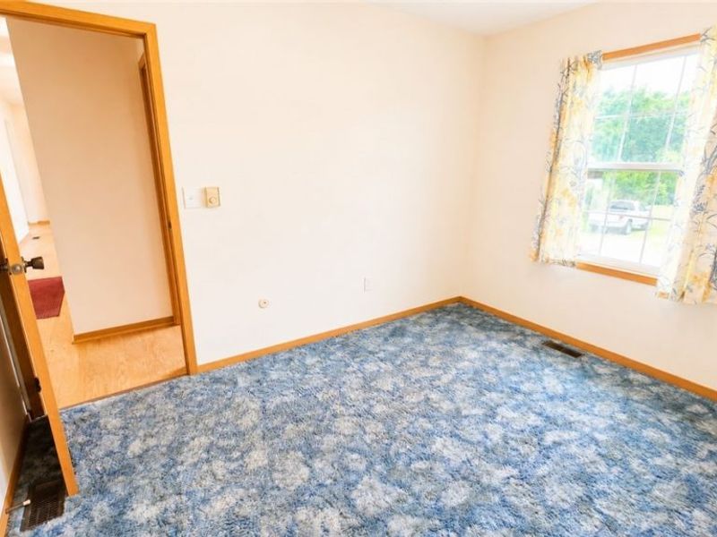 401 Josephine Street, Toronto, OH 43964 Photo 13