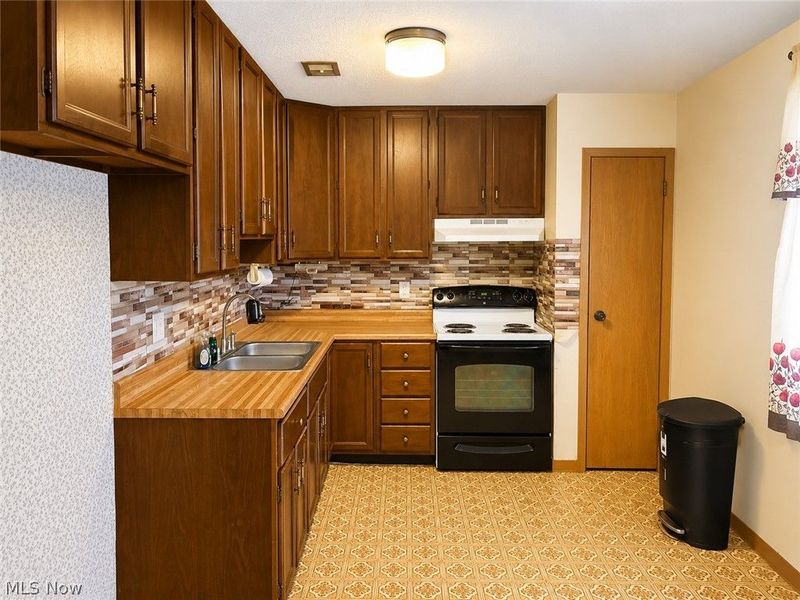401 Josephine Street, Toronto, OH 43964 Photo 8