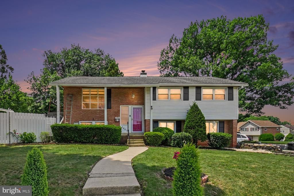 2400 LINDALE DRIVE, READING, PA 19609