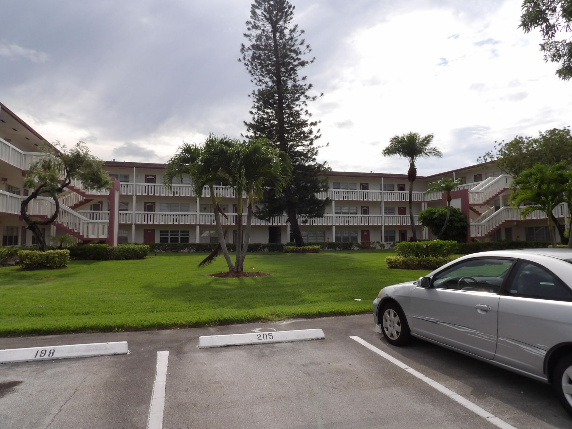 195 Fanshaw Way E, Unit 195, Boca Raton, FL 33434 Photo