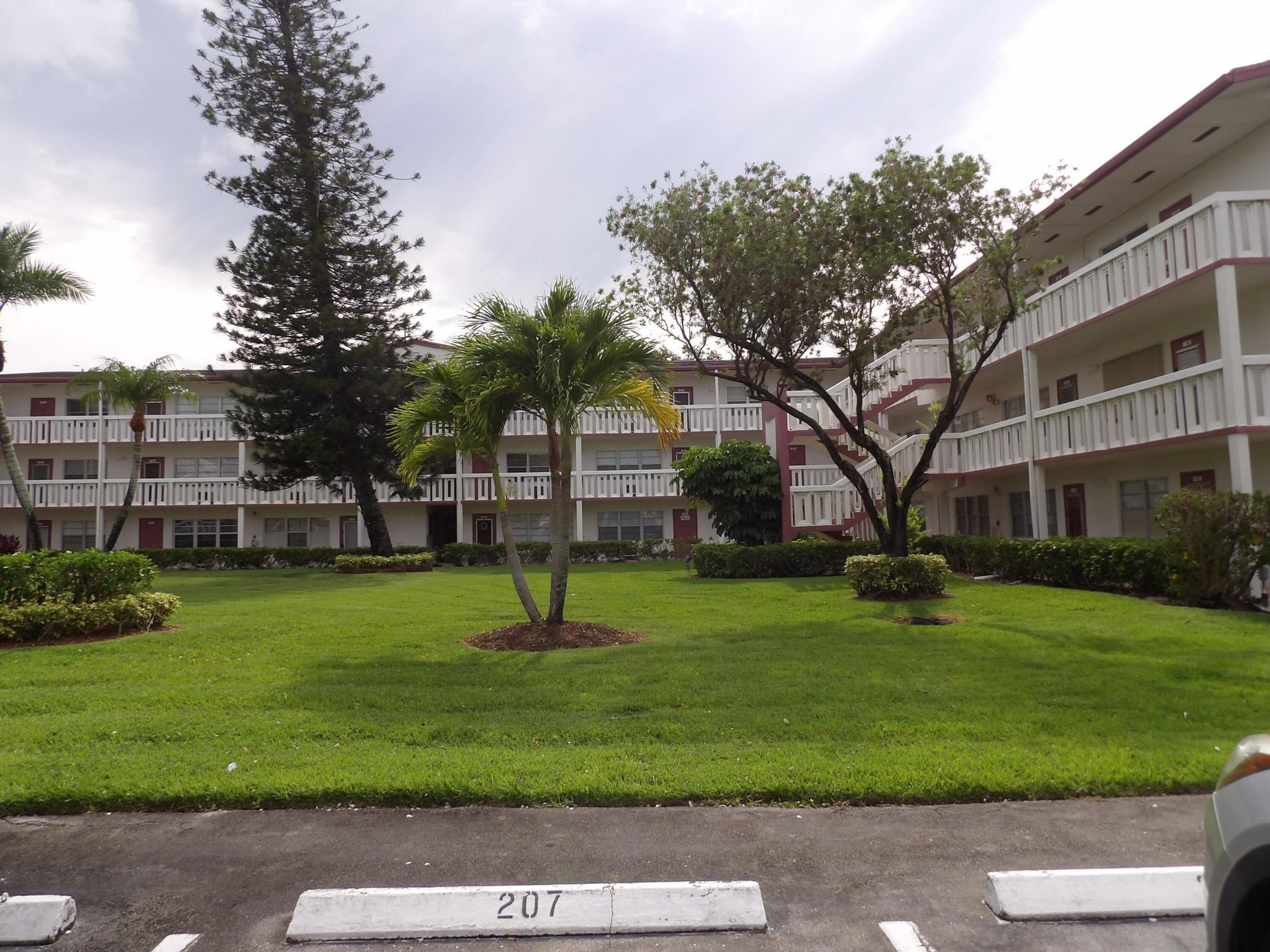 195 Fanshaw Way E, Unit 195, Boca Raton, FL 33434 Photo