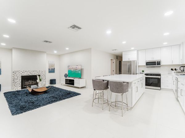 3199 NE 6th Drive, Boca Raton, FL 33431