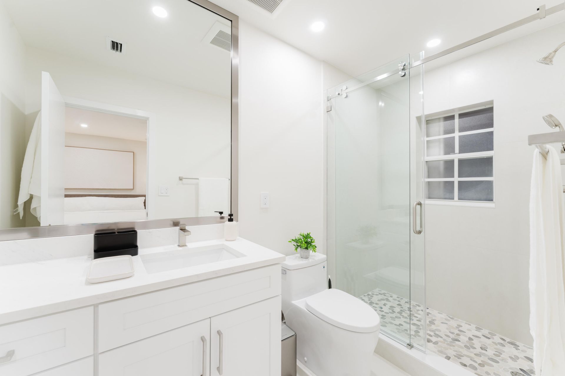 3199 NE 6th Drive, Boca Raton, FL 33431 Photo