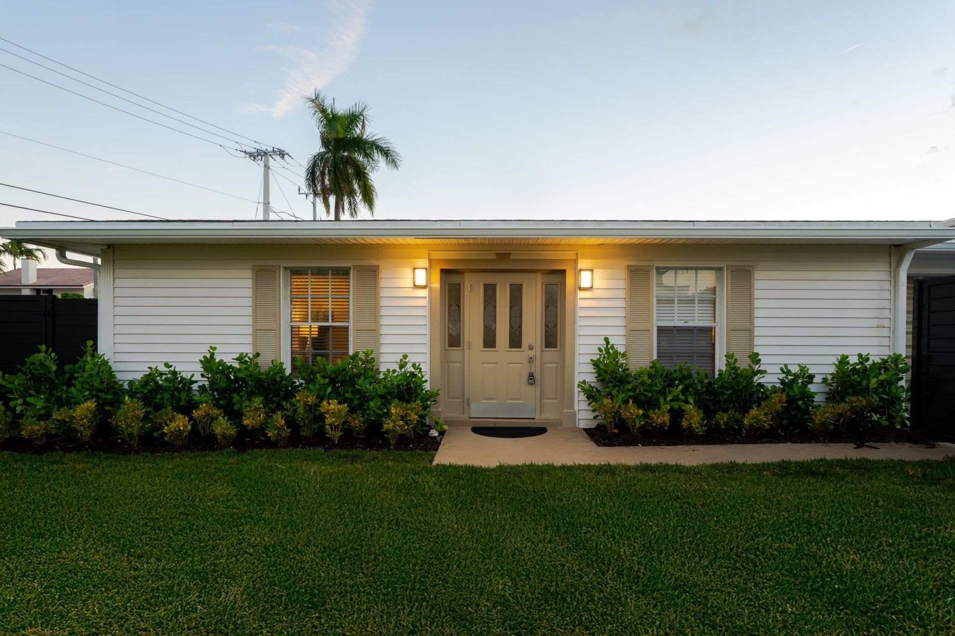 3199 NE 6th Drive, Boca Raton, FL 33431 Photo