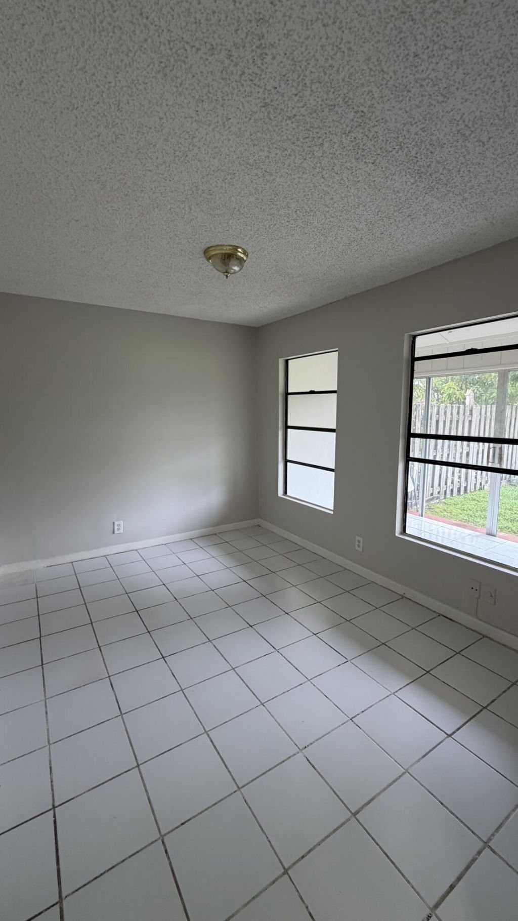 5460 S Lakewood Cir S S, Unit C, Margate, FL 33063 Photo