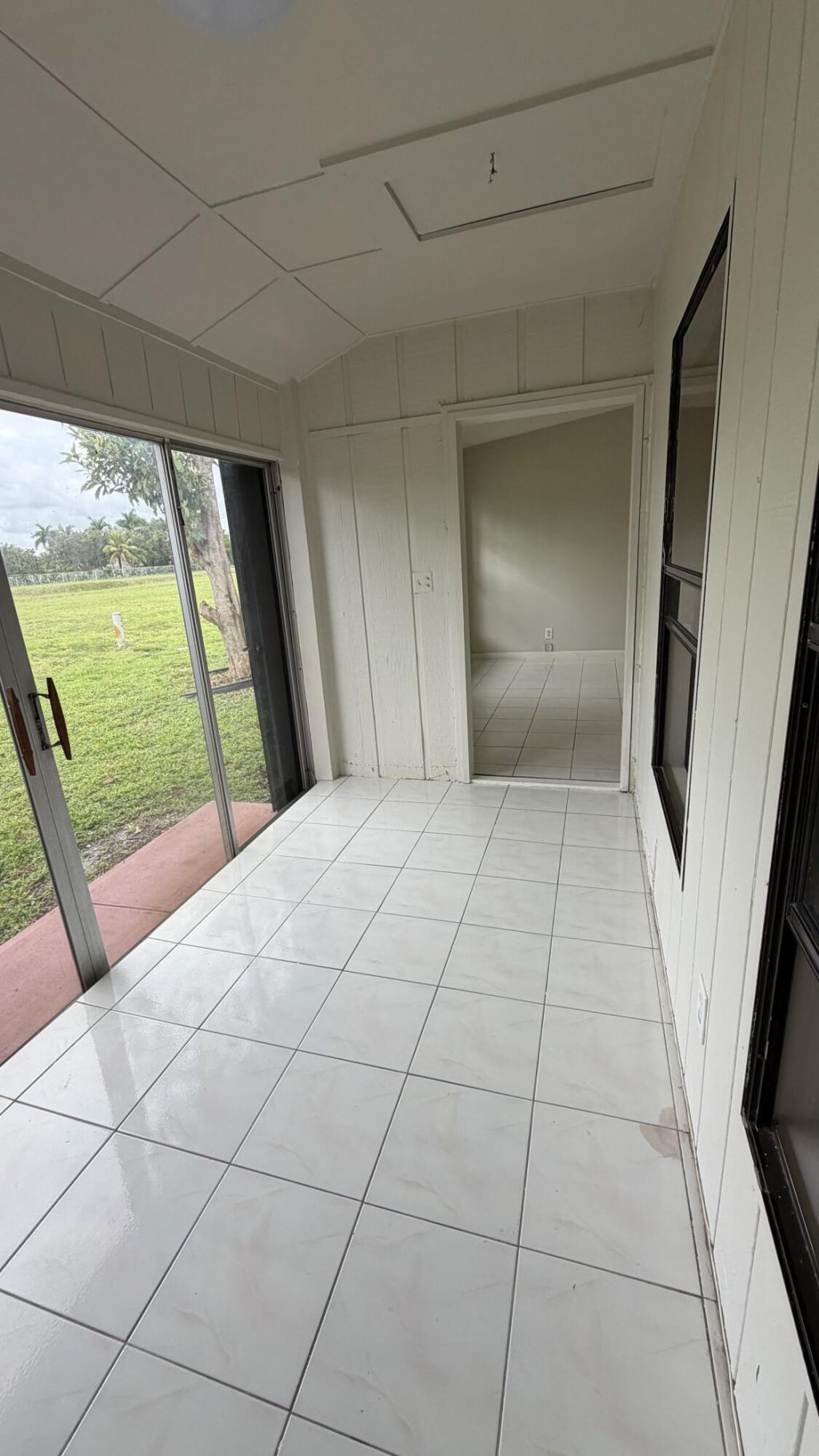 5460 S Lakewood Cir S S, Unit C, Margate, FL 33063 Photo